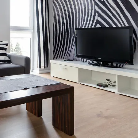 Cynarskiego 2-bedroom Apartment *